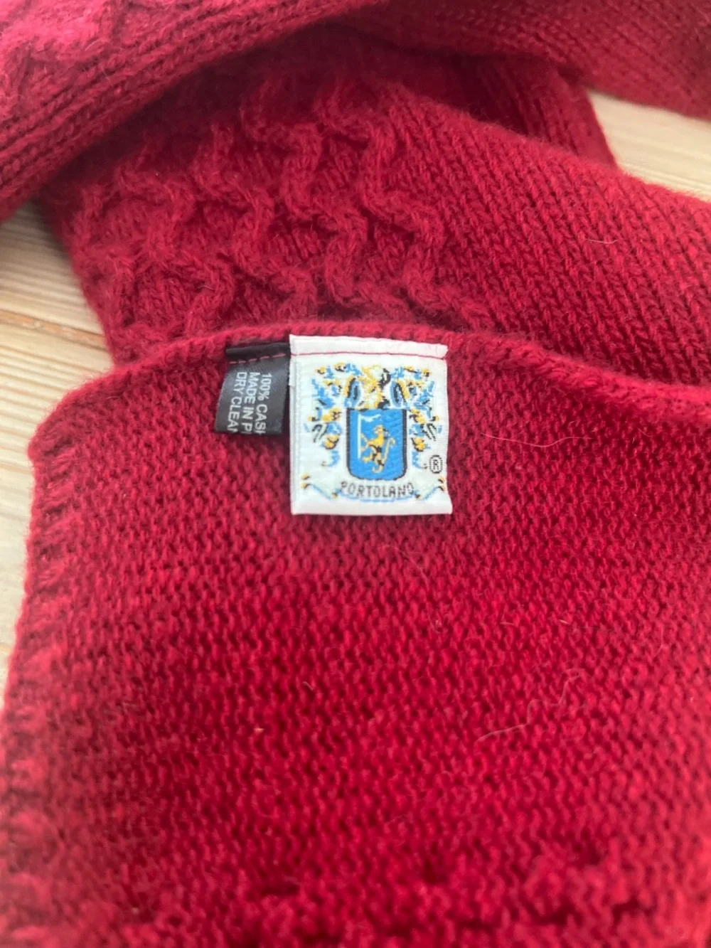 Portolano 100% Cashmere Scarf Made in Italy Cranberry Red Textured Knit